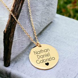   Personalizovaný náhrdelník gravírováním jmen členové rodiny na přání chirurgické oceli