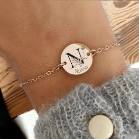   Personalizovaný náramek Jméno s květinovým motivem z chirurgické oceli